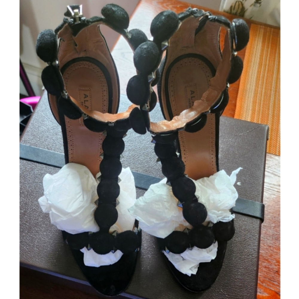 Alaia T heels